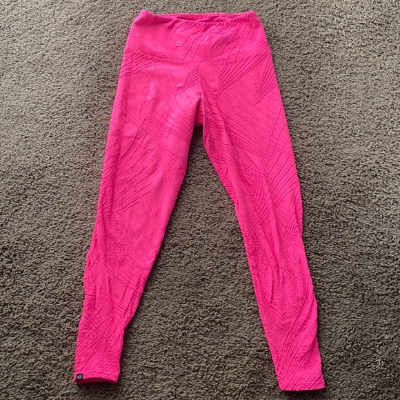 Onzie Neon Pink Leggings